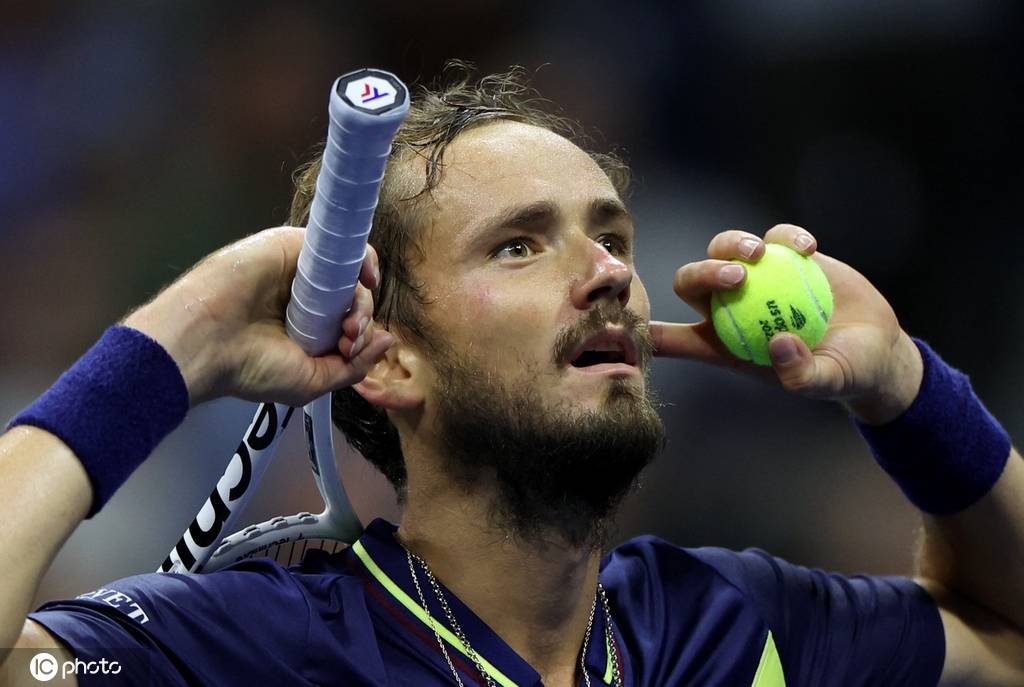 愈发激烈的 愈发激烈的