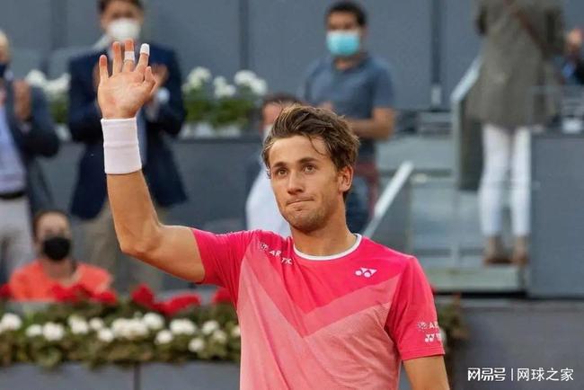 在主场保持 在主场保持