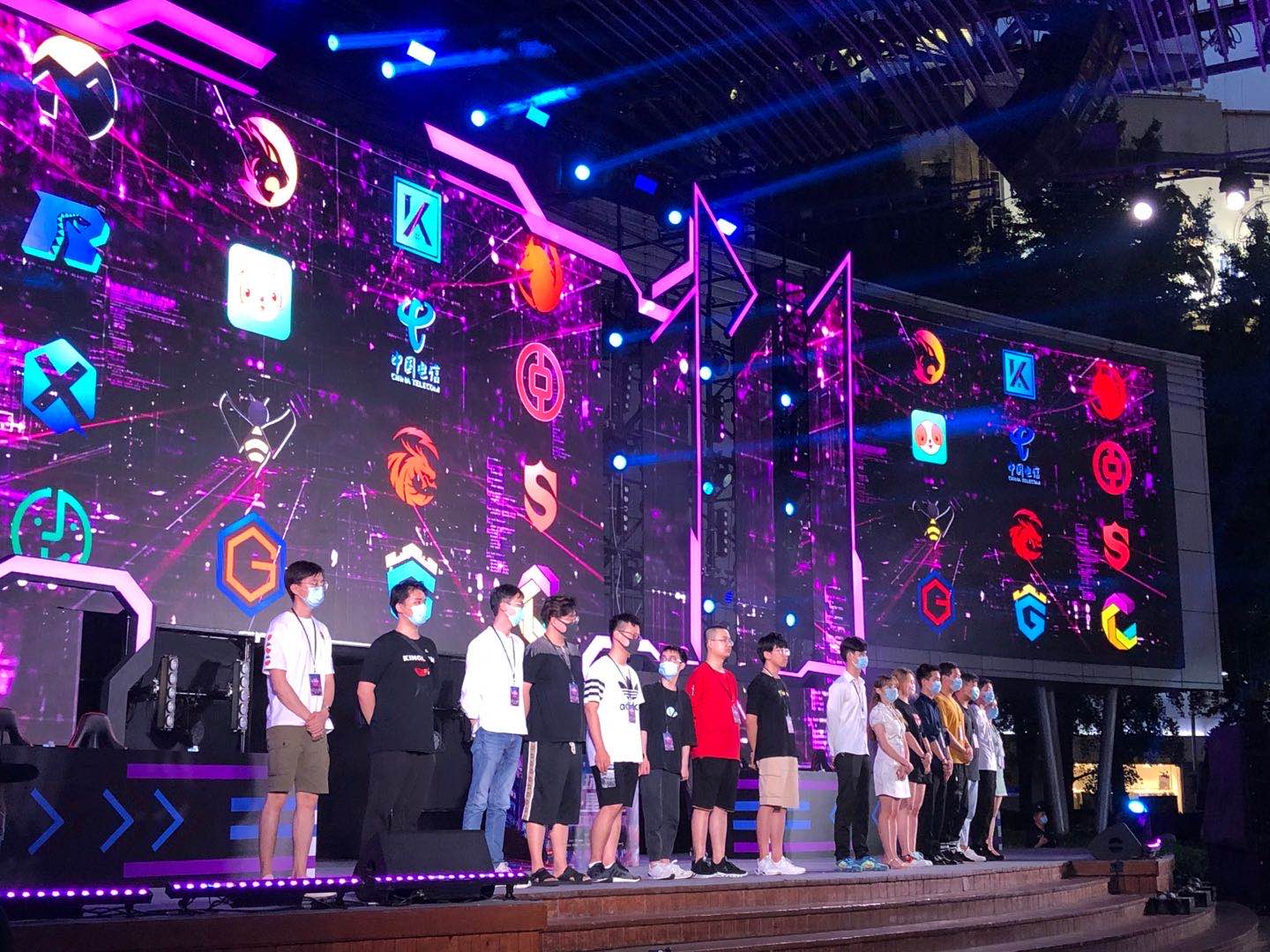 人拦网几乎 人拦网几乎